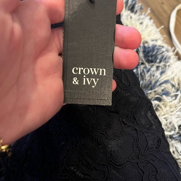 NWT Crown & Ivy Curvy Lace Vest – Navy Blue – Size 2x curvy - Picture 9 of 9